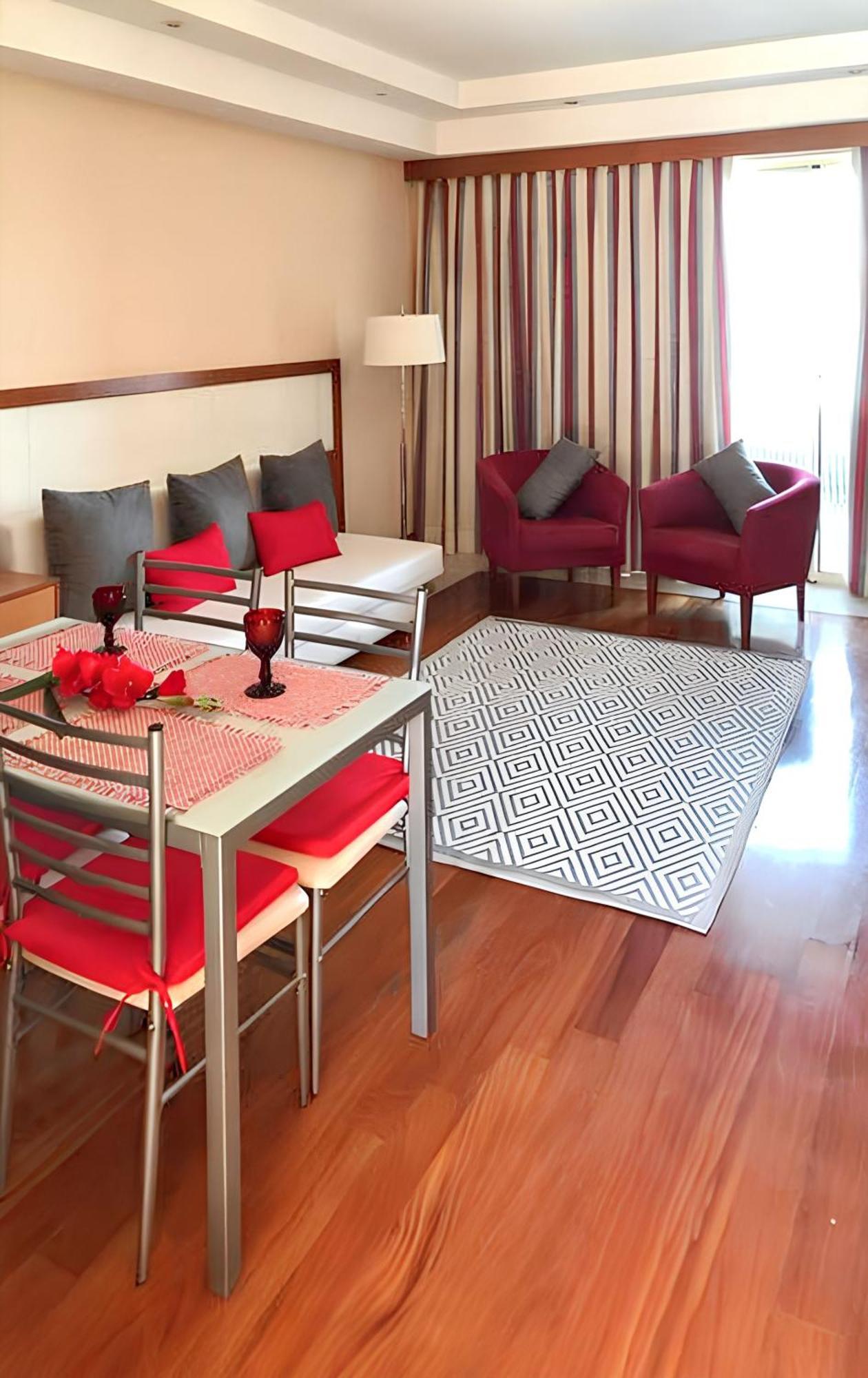 Charming Apartment In Estombar With Private Pool. エクステリア 写真